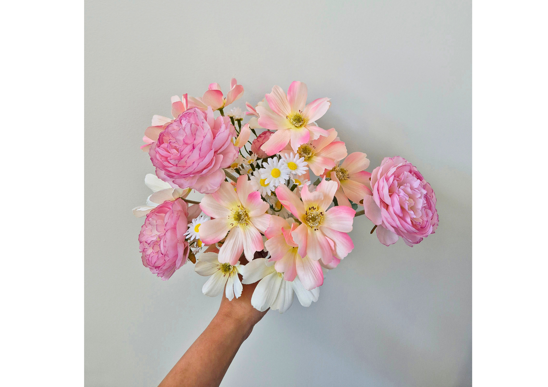 Charlotte Bouquet - Monocolour Blooms